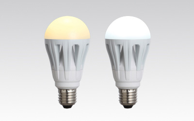 �uPARATHOM(�p���g��) ��ʓd���`�v�B�����d���F�́u12.0W�v�A�E�������F�́u11.2W�v