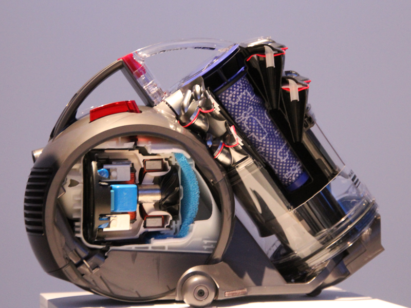 戸建て住宅や大掃除で活躍する高機能サイクロン式掃除機をチェック