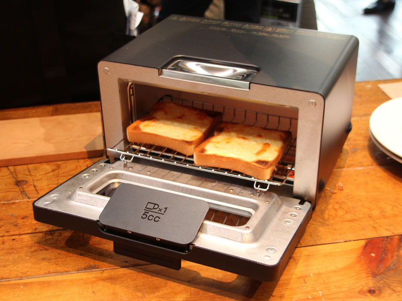 世界一のトーストが焼ける「BALMUDA The Toaster」 - 家電 Watch