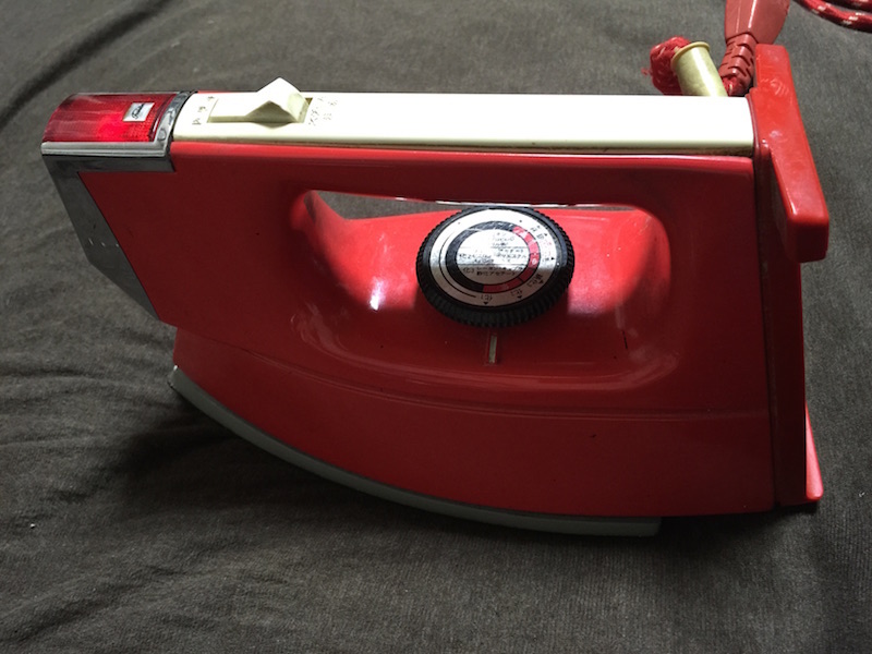 東芝スチームアイロン　HIS-62F  レトロ 骨董品 東芝スチームアイロン HIS-62F レトロ 骨董品