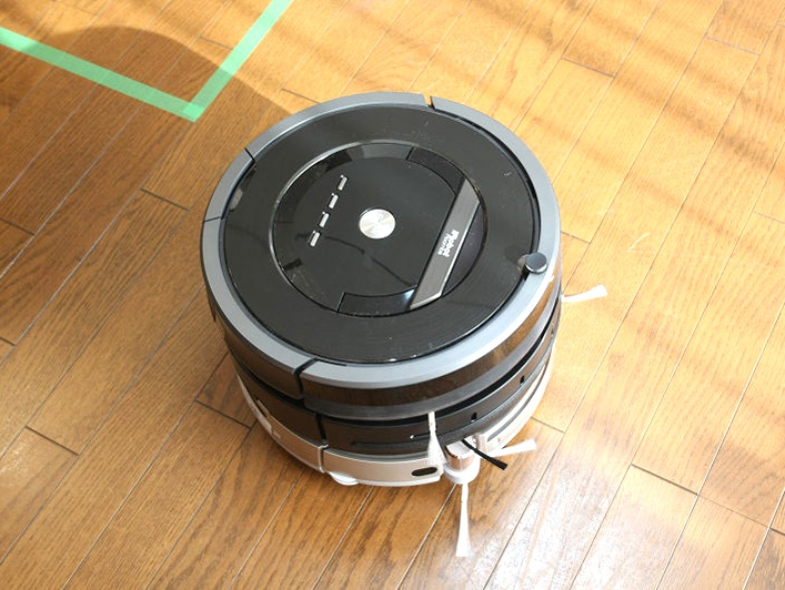 家電製品ミニレビュー】ダイソンのロボット掃除機は、本家譲りで床 