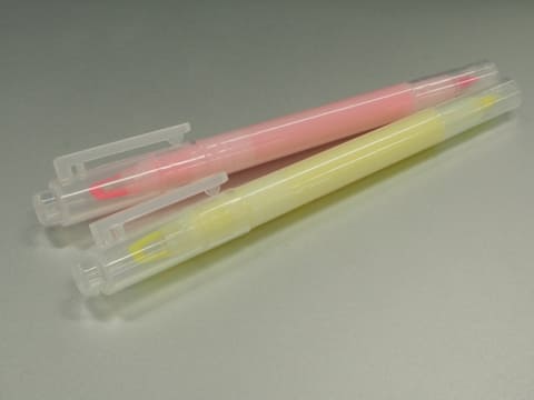 ビジネスべんり帖 ペン先に小窓が付いていてマーキングしやすい無印良品の 窓付き蛍光ペン 家電 Watch