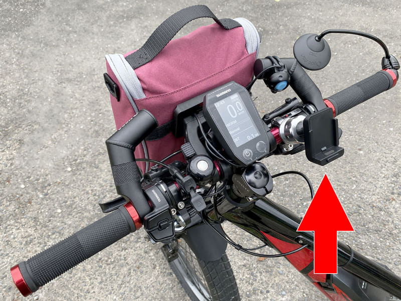 「RM25-A1」と「RM25-JC22」を合体させたものを、自転車のハンドルに装着。ガッチリと取り付けられました