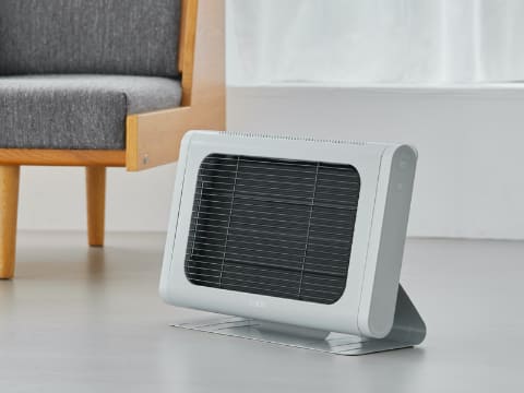 カドー インテリアに溶け込むミニマルデザインの電気ヒーター 家電 Watch
