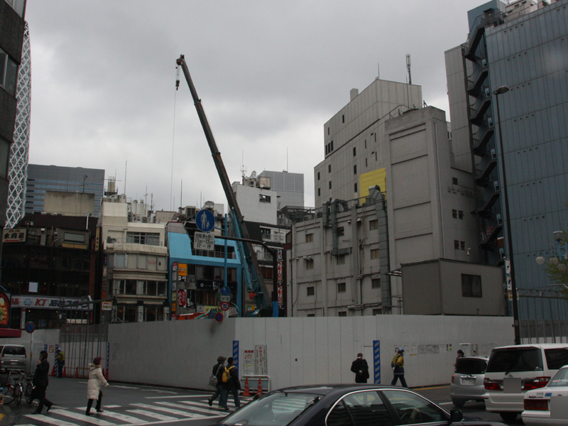 拡大画像 ヤマダ電機の Labi新宿東口館 オープンに約3千人が行列 15 16 家電 Watch