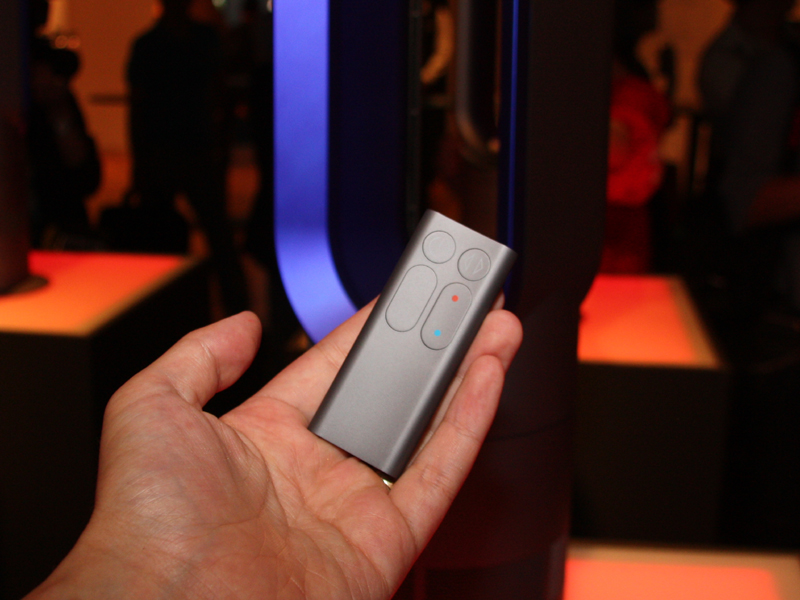 付属のリモコン