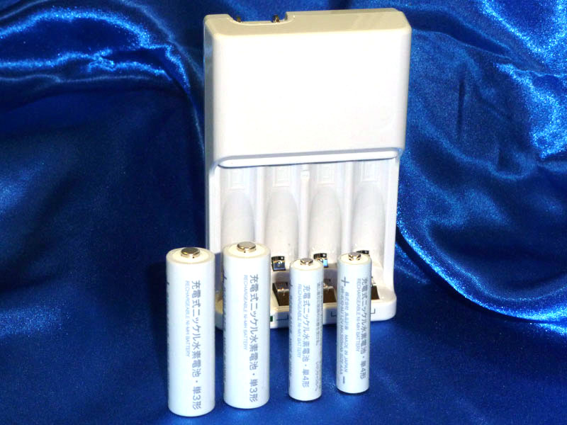 家電製品ミニレビュー 無印良品 充電式ニッケル水素電池用充電器 単3形2本セット 家電 Watch