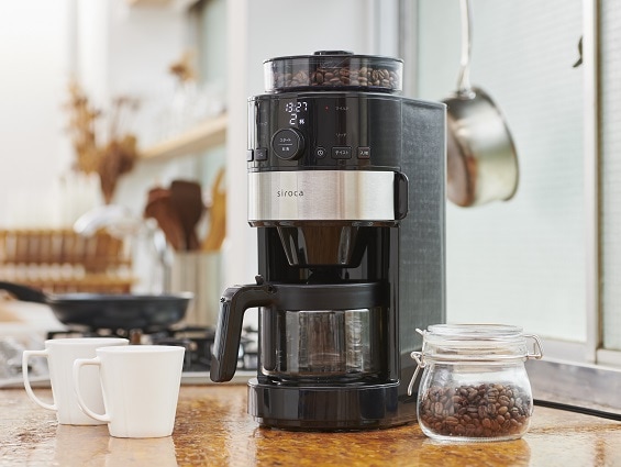 シロカ、コーヒー豆の自動計量や蒸らし機能を備えたコーン式全自動