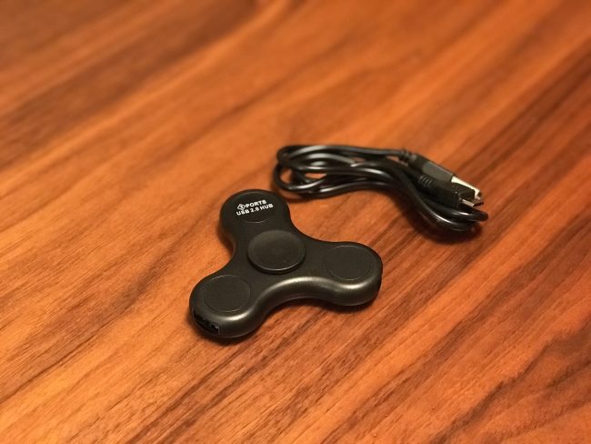 遊びも仕事も両立! USBハブとして使える2in1のハンドスピナー - 家電 Watch