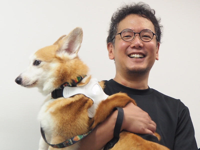 犬の気持ちが分かる犬用ウェアラブルデバイス「イヌパシー」の予約が