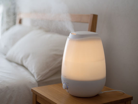 シロカ、LEDとアロマの癒やしが寝室にピッタリな、4L加湿器 - 家電 Watch