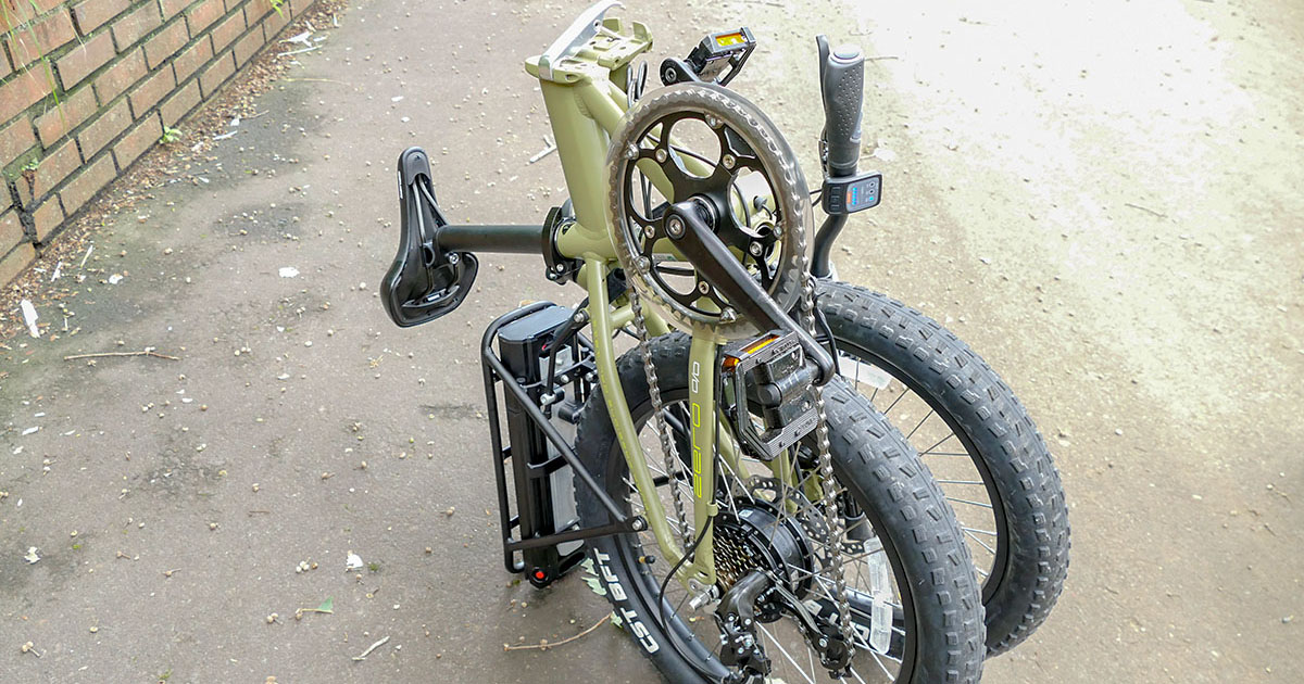 バーファン製ドライブユニット搭載の折りたたみ式ミニベロe-bike 