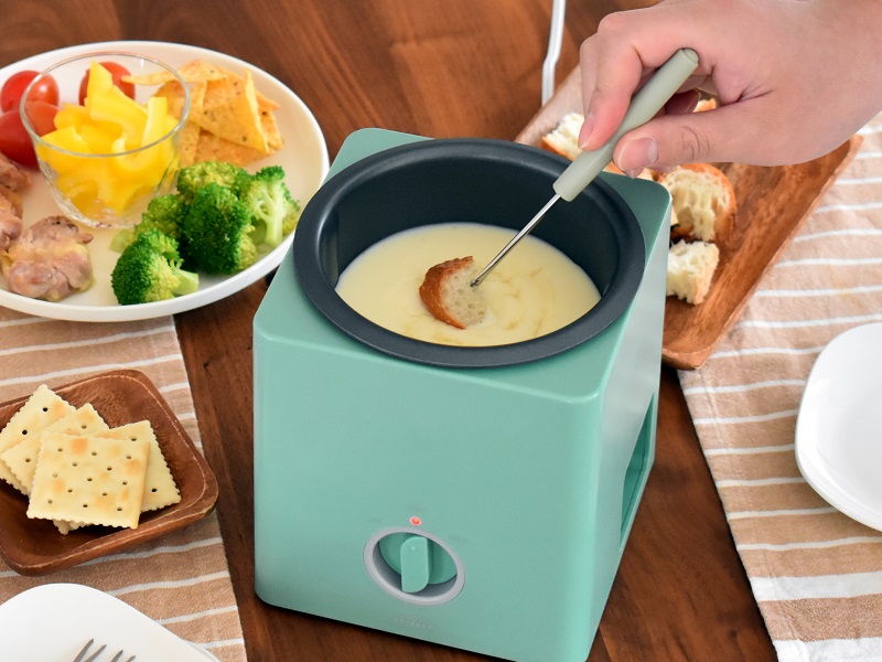 阪和、チーズやチョコフォンデュができる小さなブロック型の電気鍋
