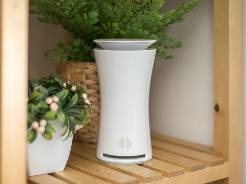 uHooスマートエアモニター Amazon.co.jp: uHoo 部屋の空気 温度 湿度 CO2やPM2.5を計測分析 健康