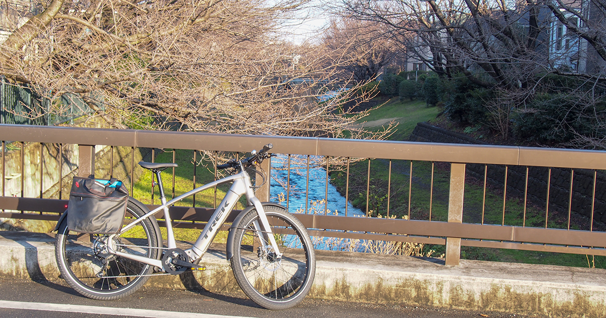 自転車通勤に最適なe-bikeかも!? 安定志向で乗りやすいトレック 