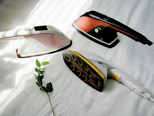 MEDIK、服に湿気が残りにくい2WAY衣類スチーマー - 家電 Watch