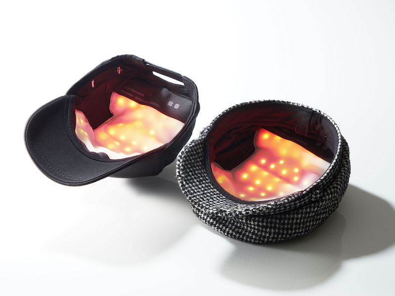 アデランス、手持ちの帽子に簡単装着できる頭皮用LED美容機器 - 家電 Watch