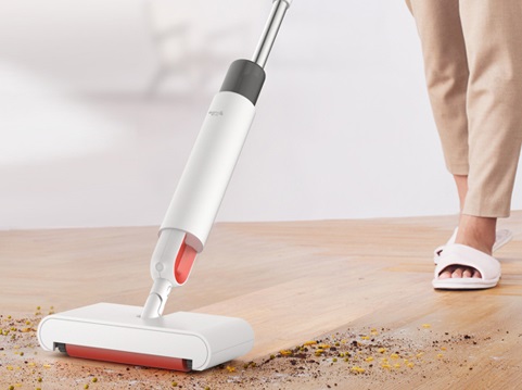 電源不要でゴミを回収、水拭きモップとしても使える2WAYクリーナー