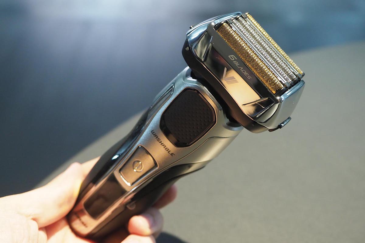 業界初6枚刃で30%早剃り、肌に優しいシェーバー。マクセルイズミ - 家電 Watch