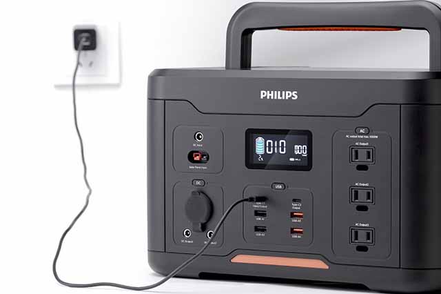 大容量32万mAhのPHILIPSポータブル電源。スマホを100回以上充電可能