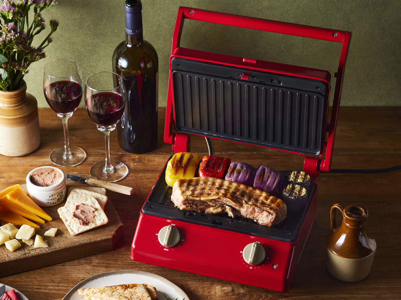 BRUNO、具だくさんホットサンドを手軽に作れる「グリルサンドメーカー