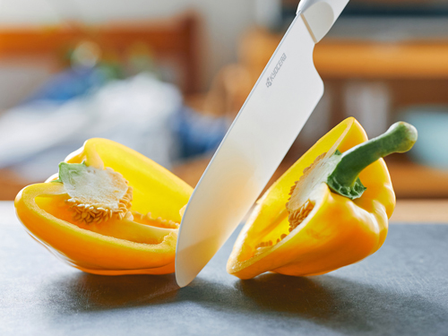 京セラ、17年ぶりの新素材セラミックナイフ。切れ味2倍以上長持ち