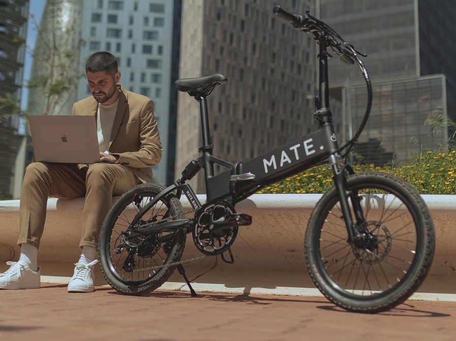 MATE.BIKE、第2弾のミニベロe-bikeは街乗りに特化した「MATE CITY」 - 家電 Watch