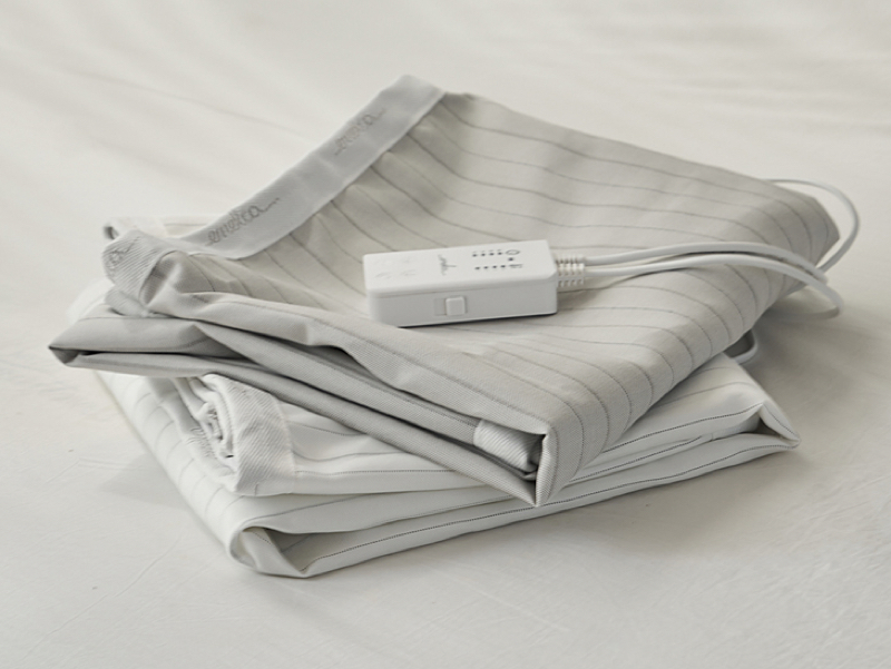 極薄0.3mmの炭素繊維電気毛布「エネルカ」。丸洗いOK - 家電 Watch