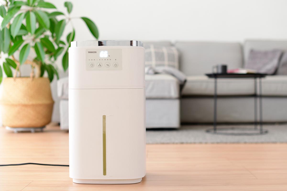 山善、強運転でも10時間使えるスチーム加湿器。大容量15Lタンク - 家電