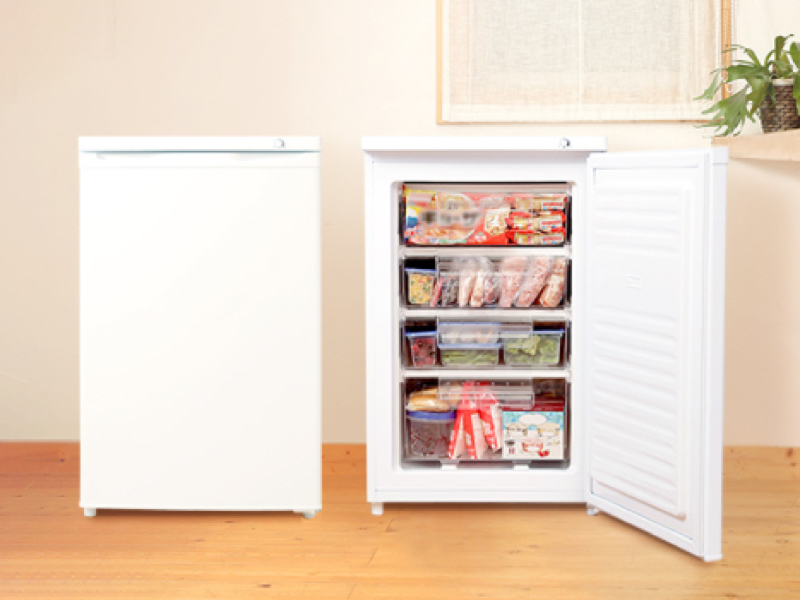冷食ストックに2台目向けコンパクト冷凍庫。マクスゼン - 家電 Watch