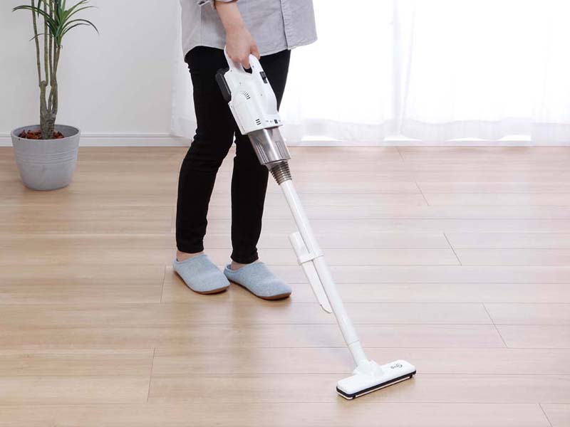 コードレス スティッククリーナー ホワイト コメリ B-Share コメリ、1万円を切るコードレス掃除機。電動工具とバッテリー