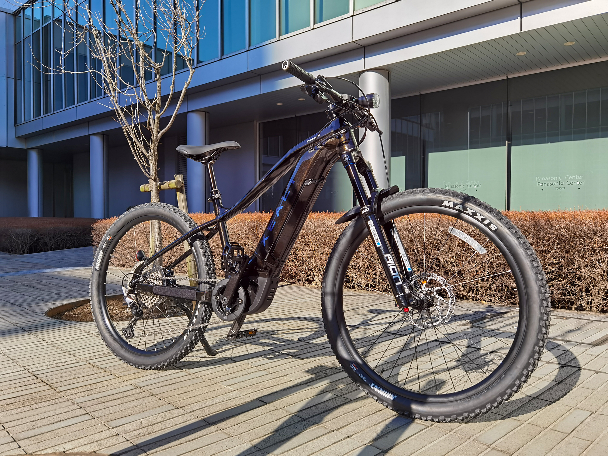 パナソニック、e-bike新ブランドXEALTのe-MTB。日本人向けサイズに新型