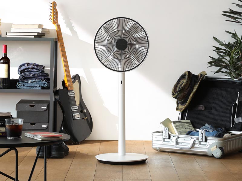 バルミューダ、部屋干し衣類も乾かせる扇風機「The GreenFan