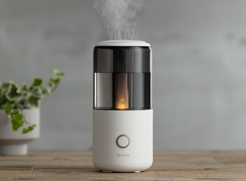 リズム、ゆらぐあかりとアロマを楽しむコンパクト加湿器 - 家電 Watch