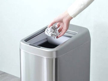 ライソン、ゴミ袋を自動で密閉＆セットするゴミ箱「とじたろう」 - 家電 Watch