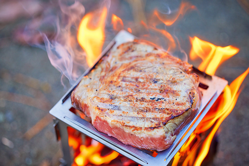 雑誌BE-PAL付録は、肉も焼けるソロキャンプ焚き火台 - 家電 Watch