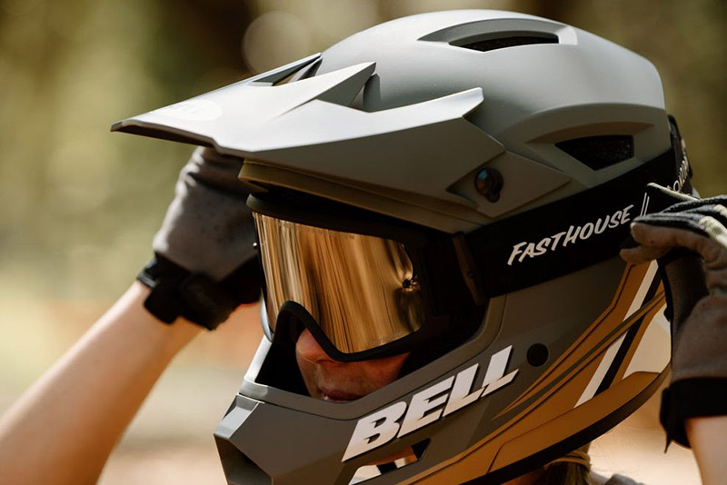 BELL、MTBやBMX向けフルフェイスヘルメットの新モデル - 家電 Watch