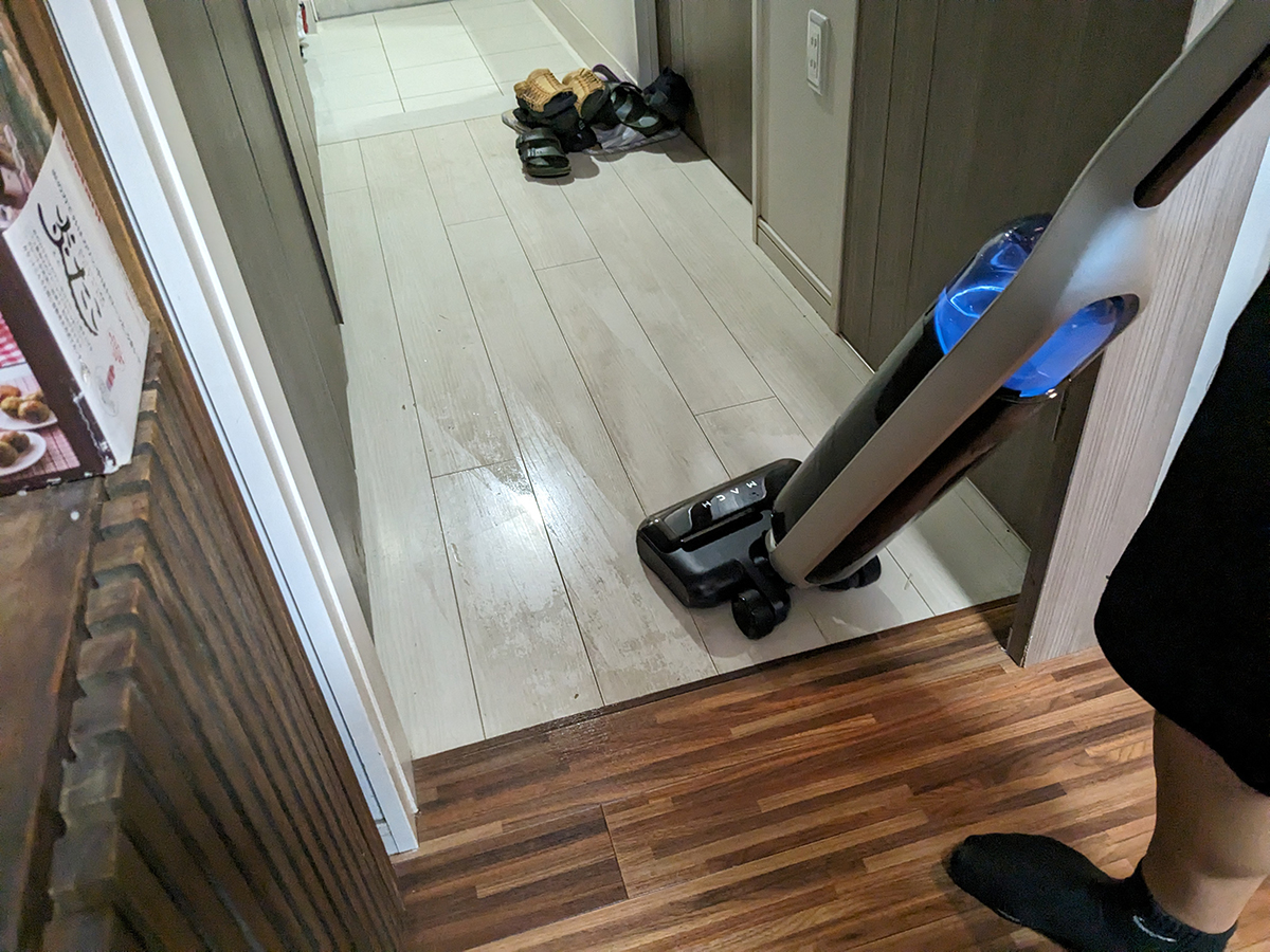 水拭きもできるAnkerのスティック掃除機で別次元のサッパリ感 水拭きもできるAnkerのスティック掃除機で別次元のサッパリ感