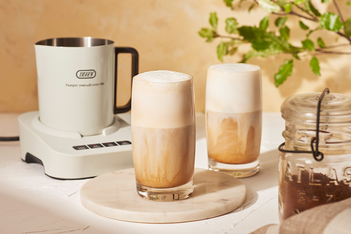 Toffy、ふわふわ泡のドリンクを作ってそのまま飲めるマグ型