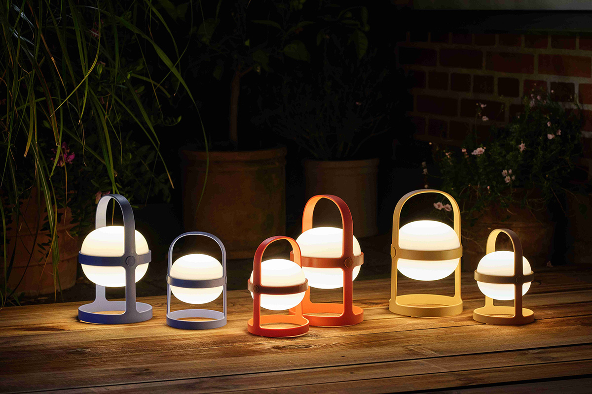 ☆シンプルソーラーランタン キャンプランタン1台2役太陽光 ☆シンプル