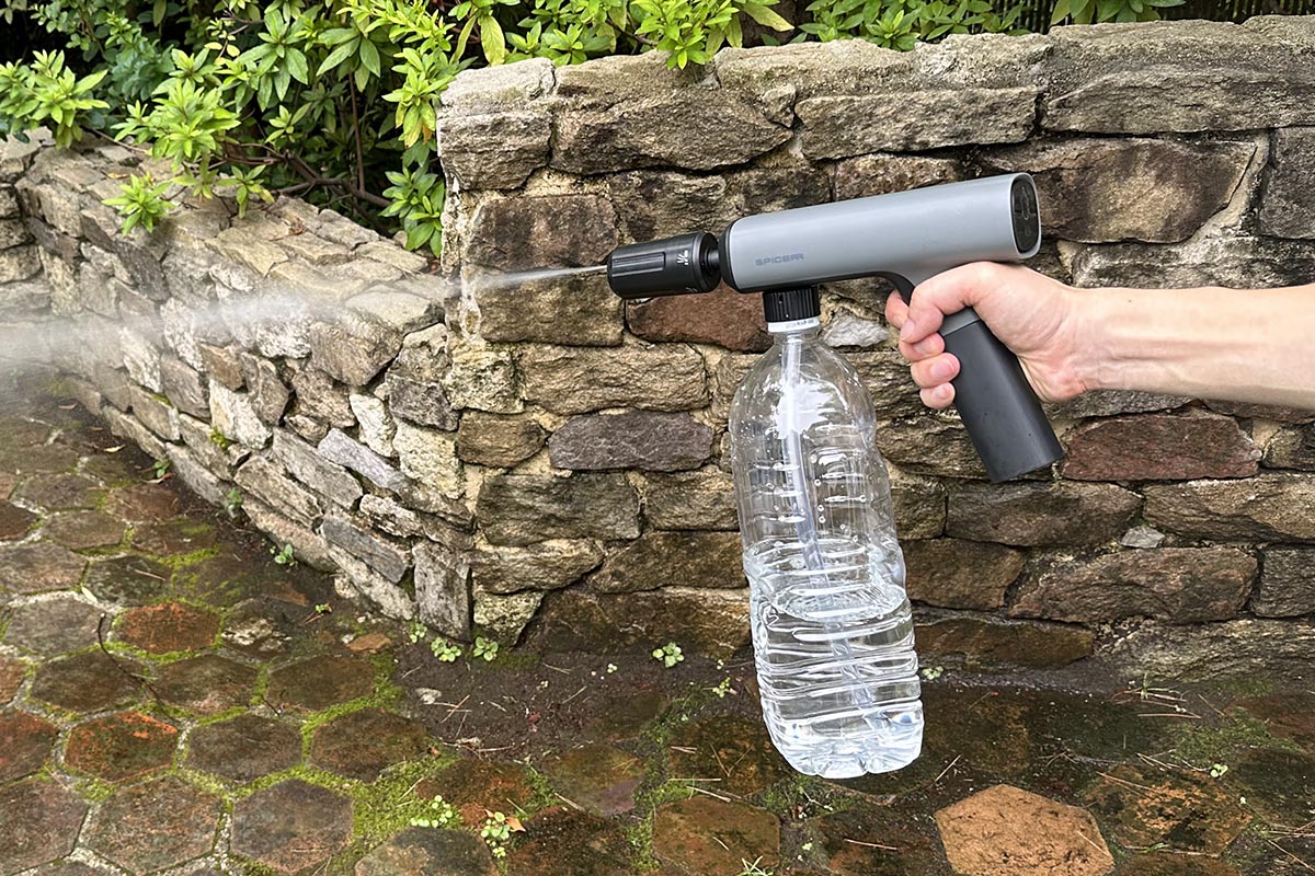 折りたためる超コンパクト洗浄機 水道コンセントなくても使える - 家電 Watch