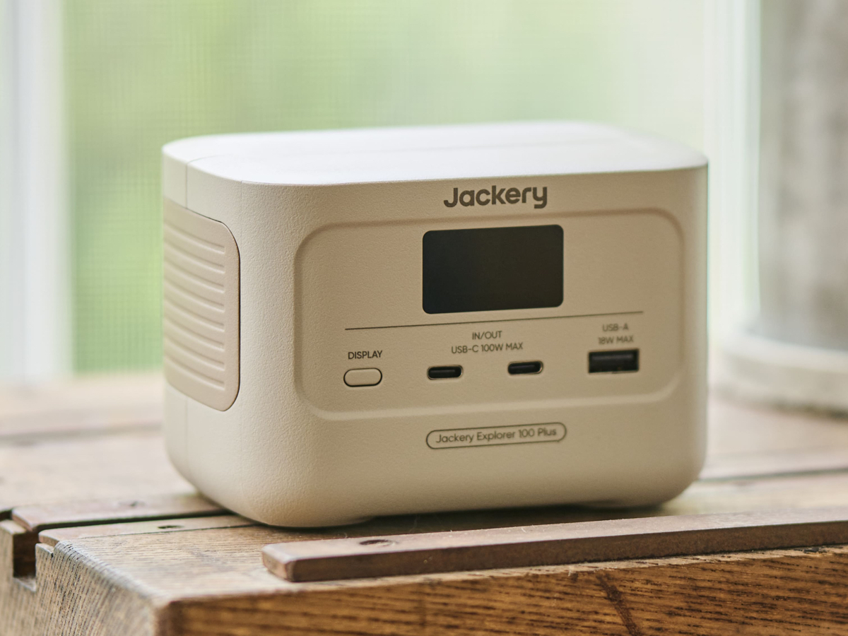 Jackeryポータブル電源に、置きやすい新色サンドゴールド - 家電