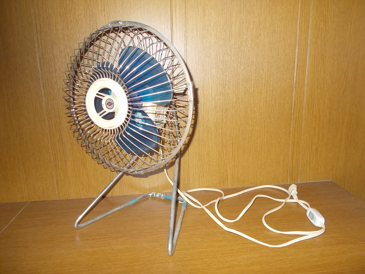 思い出家電】昭和は扇風機だけで夏を乗り越えられた? - 家電Watch