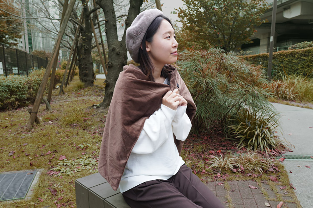 サンコー、軽いのにヒーター付きのブランケット - 家電 Watch