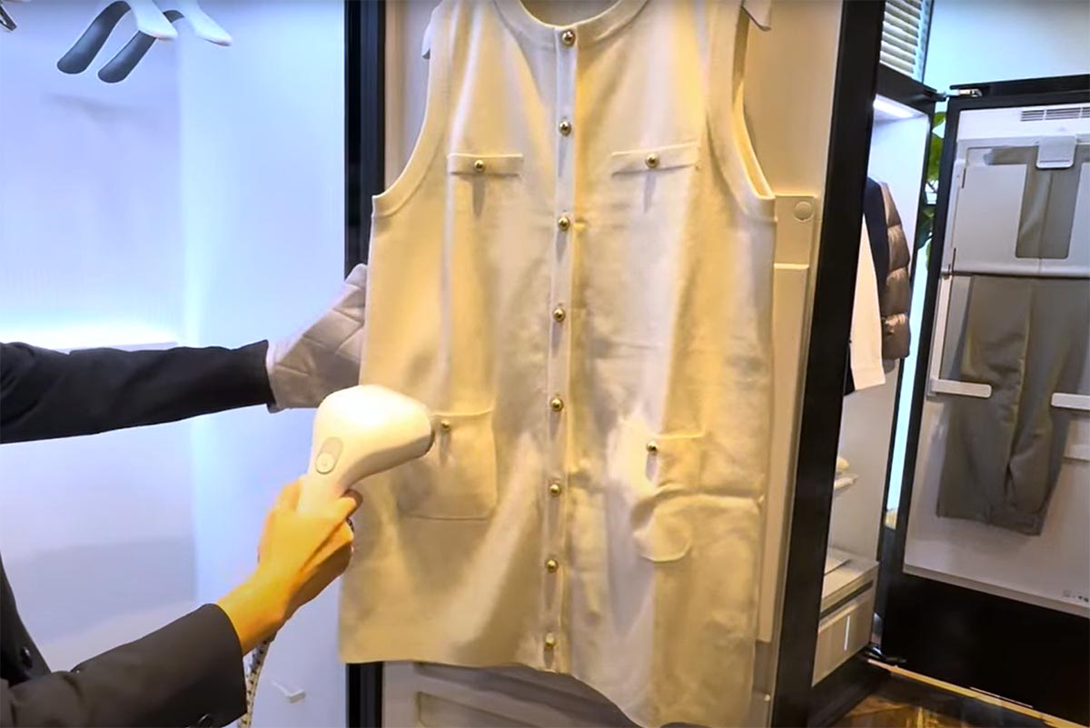 衣類ケアのLGスタイラー、なんとハンディスチーマーも一体の新世代機