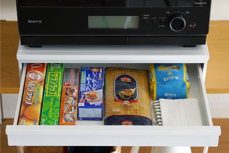 レンジの下が収納になる、引き出しラック - 家電 Watch