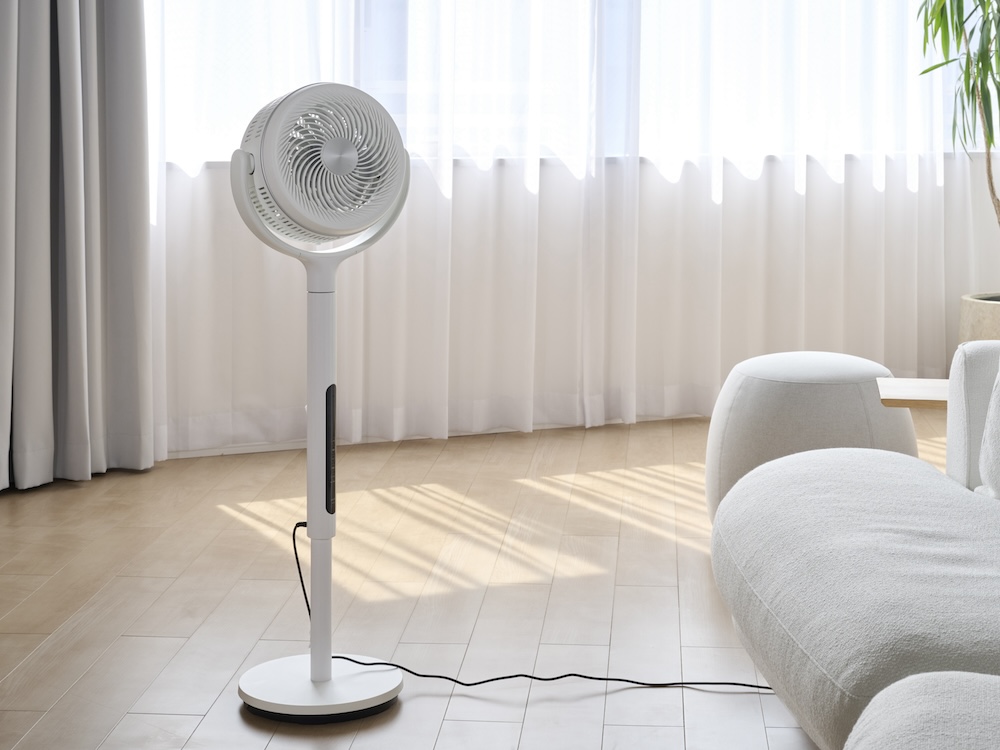 シロカの大風量な扇風機、洗えるフィルターで手入れ簡単 - 家電 Watch