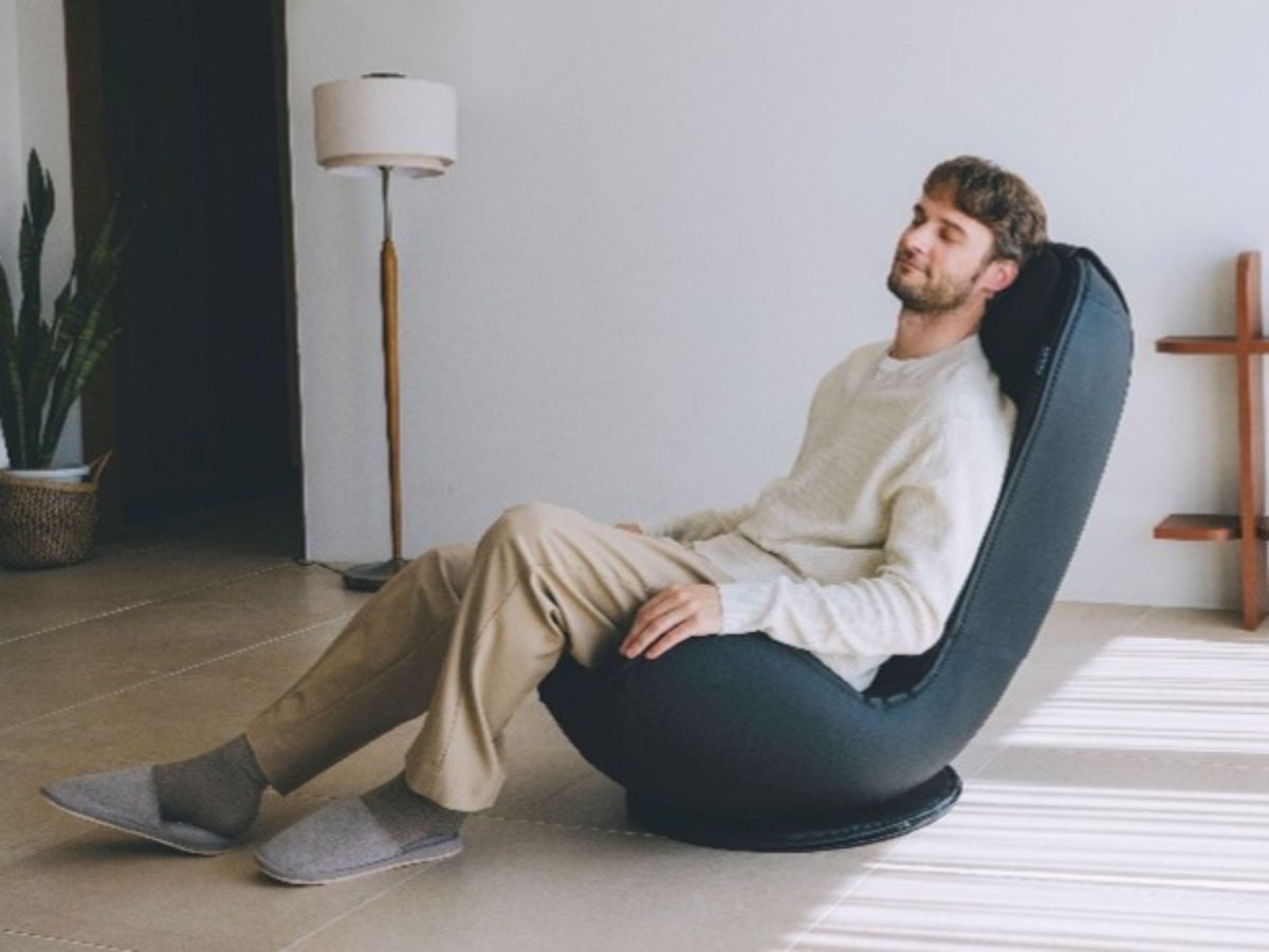 卵型で体包み込むマッサージチェア、ドクターエア - 家電 Watch