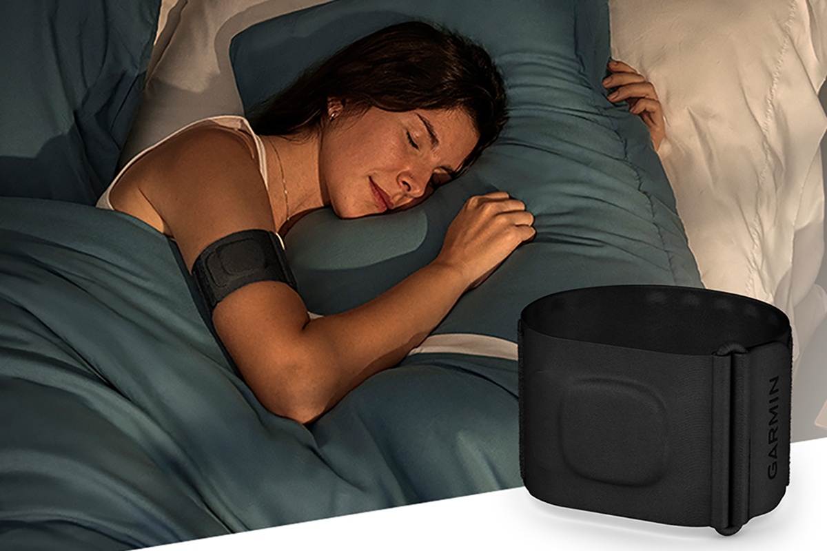 ガーミン初の「アームバンド型睡眠モニター」 - 家電 Watch