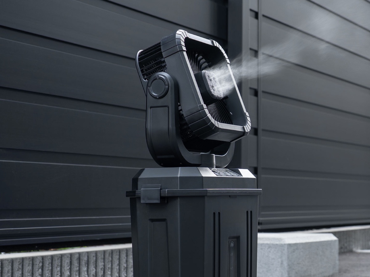 コードレス　ミストファン 風とミストで涼む大型ファン コードレスで9時間稼働 - 家電 Watch